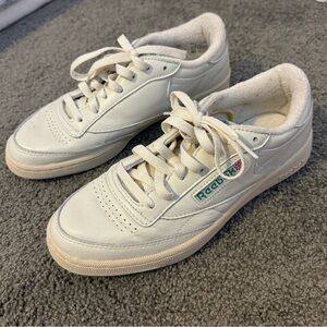 rebook club c off white sneakers. men’s size 8.